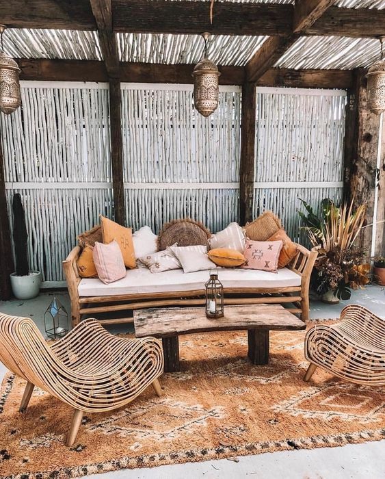 Boho Tropical Patio With Wooden Bench | Patio decor, Tropical .