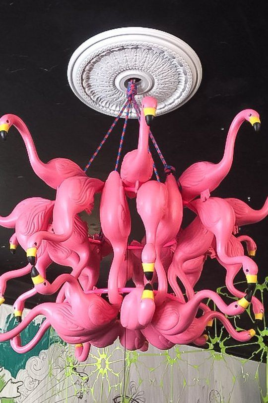 7 Hilarious Ways to Hack Pink Plastic Flamingos | Flamingo decor .