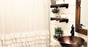 55 Farmhouse Bathroom Ideas for Small Space | Farmhouse bathroom .