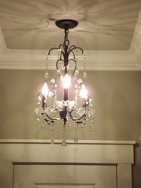 would love a small chandelier...not sure where to put it | Small .