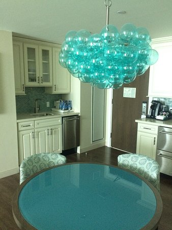Amazing glass bubble chandelier in pitch - Picture of Opal Sands .