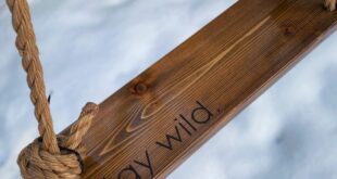 Natural Cedar Wood Outdoor Swings